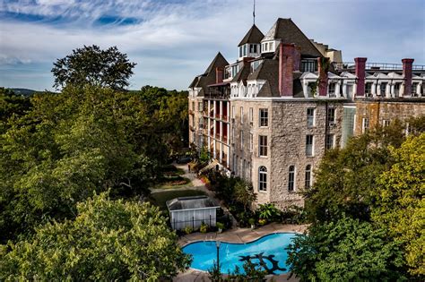 1886 crescent hotel & spa - 1886 Crescent Resort and Spa, Eureka Springs, Arkansas A grand hotel overlooking Eureka Springs city, in the Arkansas section of the Ozark Mountains, the …